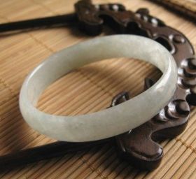 老坑冰种翡翠别离都有哪些保养办法？  第3张