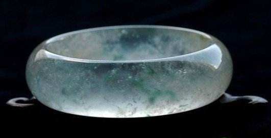 老坑冰种翡翠别离都有哪些保养办法？  第2张