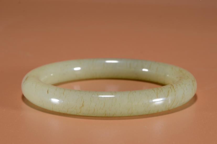 同一块和田玉有人说几千，有人说值几万，究竟值多少？  第5张