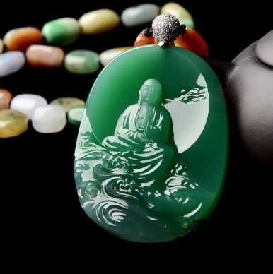 和田玉好还是翡翠好？两者的优势都有哪些？  第1张