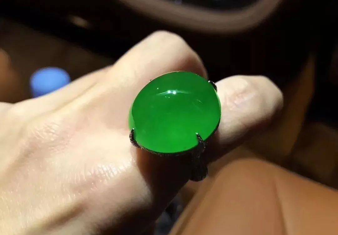 你知道翡翠的“三禁”“四怕”“八注意”吗？  第1张