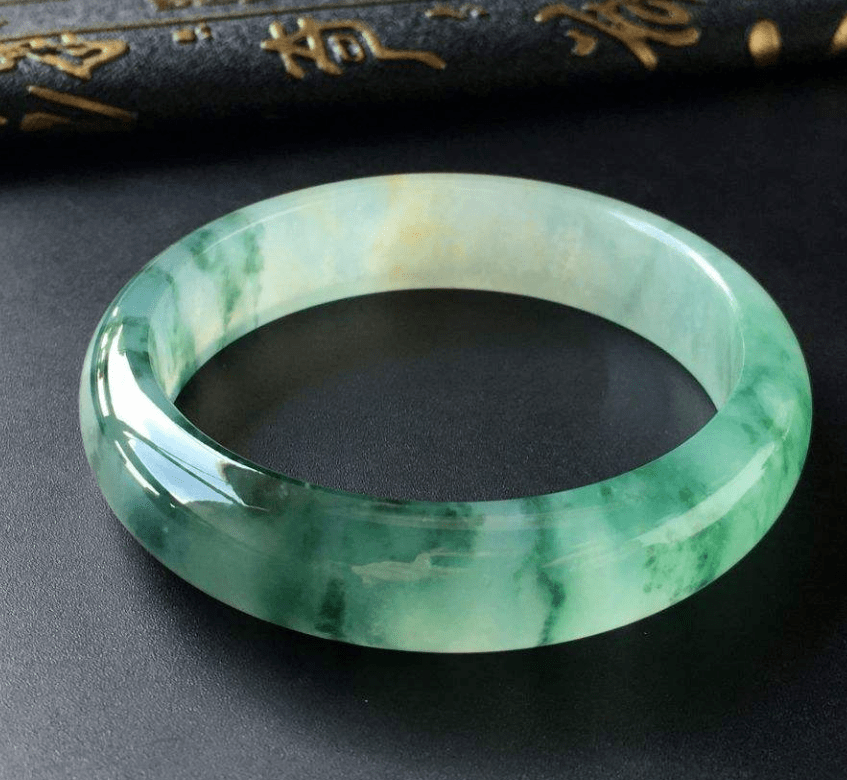 起胶、起刚、起莹的翡翠价值都不低  第16张