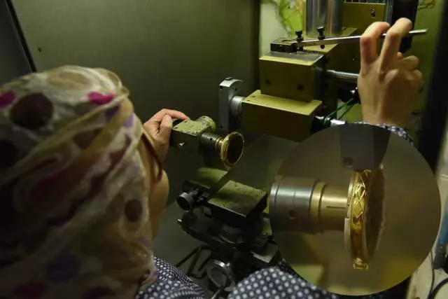 什么是黄金精工饰品？图文告诉你  第23张