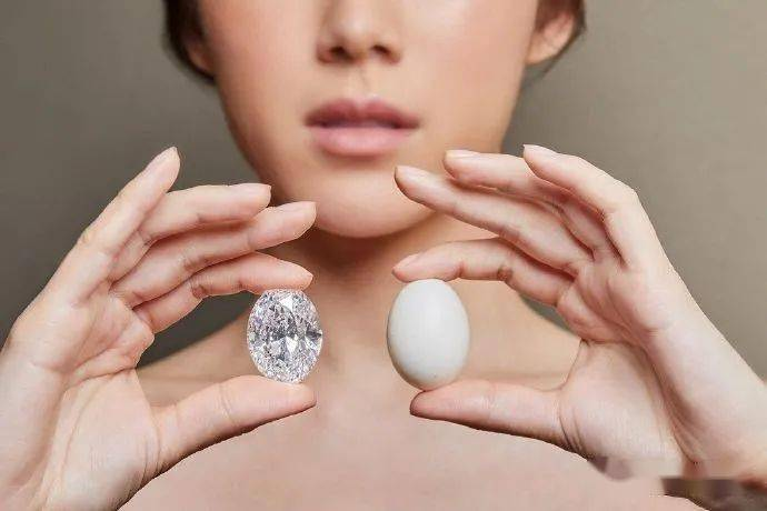 有钱人就是“任性”，看这些顶级富豪，是如何玩转奢侈珠宝的？  第1张