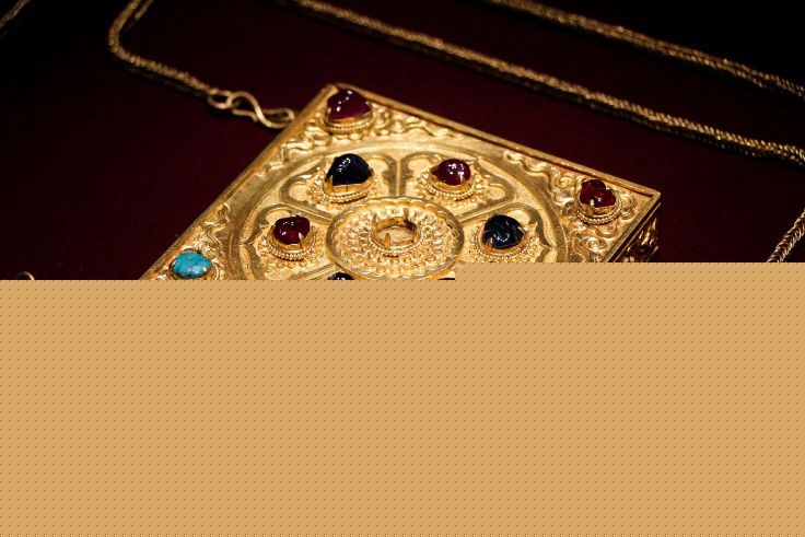 明朝贵妇珠宝包，见识一下何为真正的看得起，买不起的包  第4张