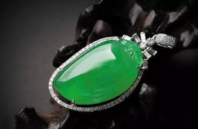 不懂翡翠的这个知识？你买再贵的翡翠也没用！  第4张