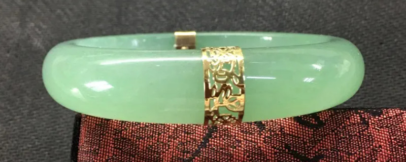翡翠手镯会越戴越透吗  第1张