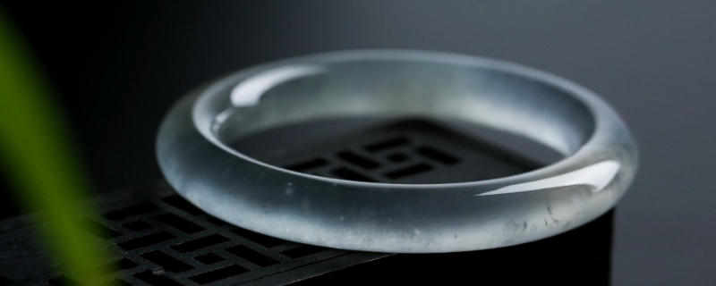 翡翠手镯的功效和作用  第1张