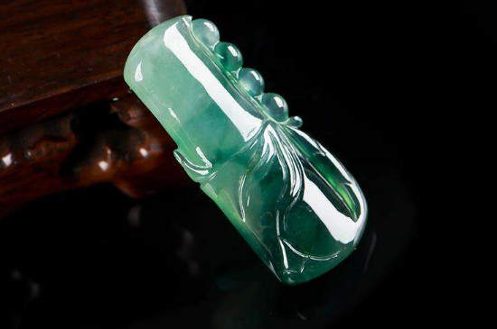 怎么鉴定翡翠的真假  第3张