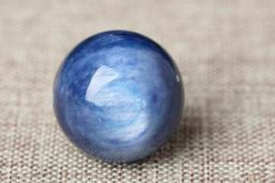 蓝晶石戴左手还是右手