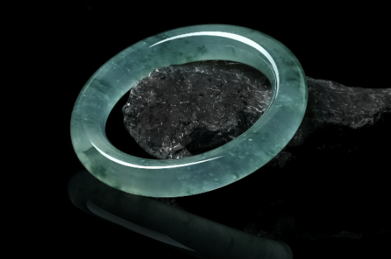 如何辩别翡翠的好坏  第2张