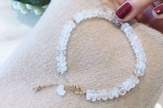 白水晶戴哪只手  第3张