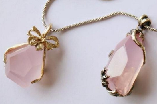 红纹石和粉晶的区别