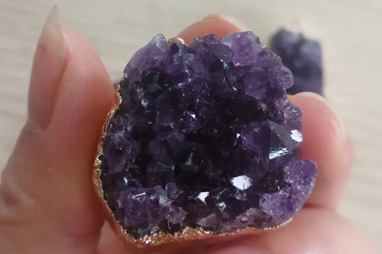 水晶洞真假怎么分  第6张