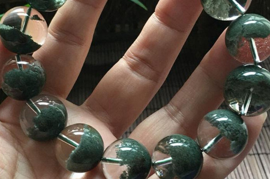 绿幽灵里面有锈红色是什么  第2张