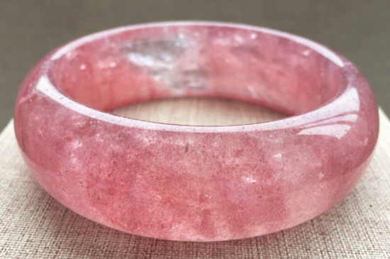 草莓晶水晶寓意  第2张