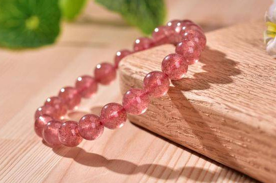 粉色草莓水晶的寓意及功效  第3张