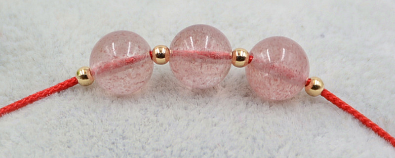 草莓晶红绳手链作用  第1张