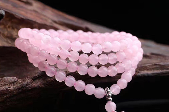 女生戴粉水晶戴哪个手  第3张