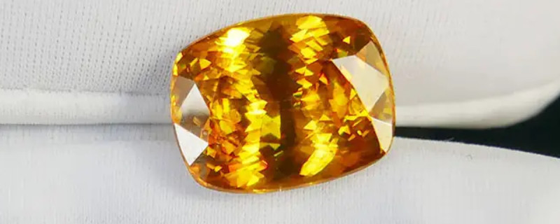 榍石是什么宝石  第1张