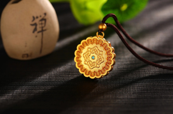 怎样清洗黄金首饰能清光亮如新  第3张