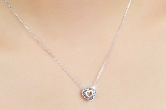 铂金项链洗澡的时候需要摘掉吗  第2张