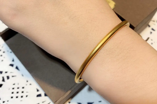 金镯子天天戴会磨损吗  第2张