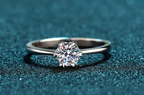 莫桑钻会变色吗  第3张