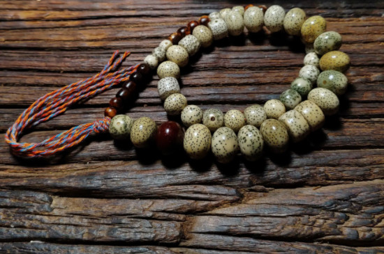 星月菩提晚上睡觉可以戴吗  第2张