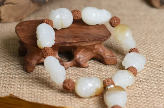 手持手串是什么意思  第2张