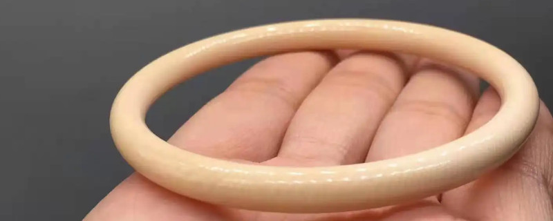 猛犸牙手镯可以戴着洗澡吗  第1张