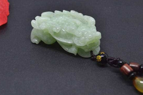 貔貅戴脖子上正确的戴法图片  第4张