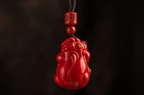 脖子戴貔貅头朝上还是朝下  第1张