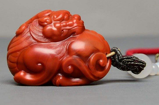 女人带貔貅头朝左好吗  第6张