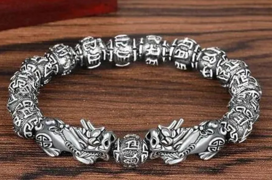 貔貅手链的正确佩戴方法  第3张