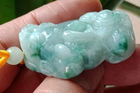 哪个属相适合戴貔貅，佩戴貔貅需要注意什么  第3张