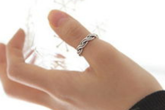 钻戒戴哪个手指头  第6张