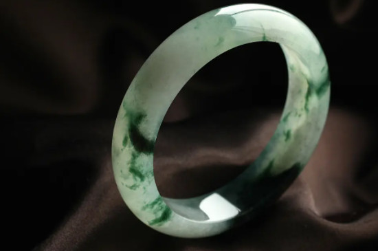 翡翠可以用火烧吗  第2张