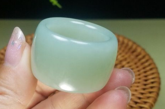 且末蓝和田玉怎么鉴别真假  第2张