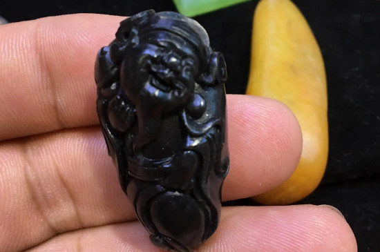黑羊脂玉和墨玉区别  第3张