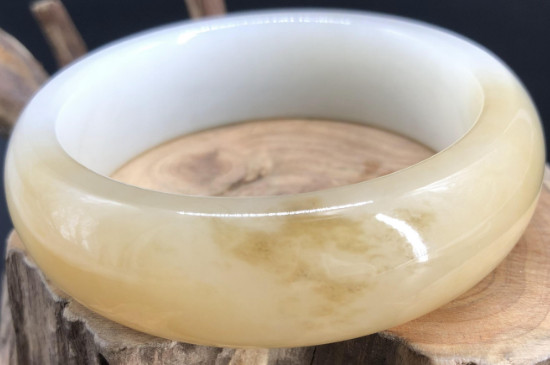 和田玉白度等级划分  第2张