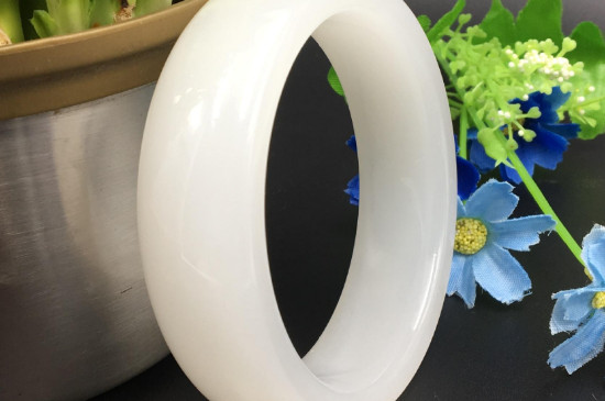 和田玉白度等级划分  第5张