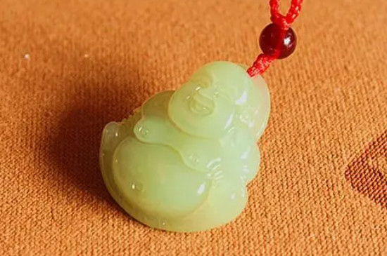 三种女人不适合戴和田玉  第4张