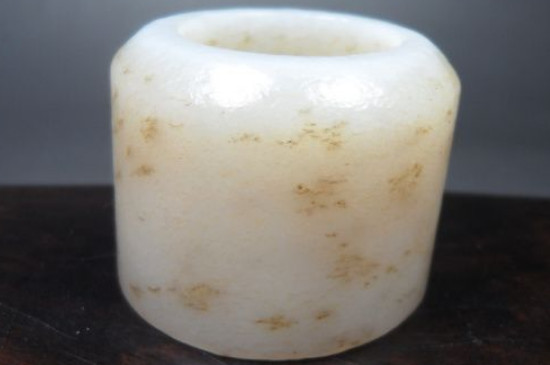 糖沁和田玉什么材质  第3张