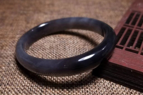 烟紫会越戴越润吗  第3张