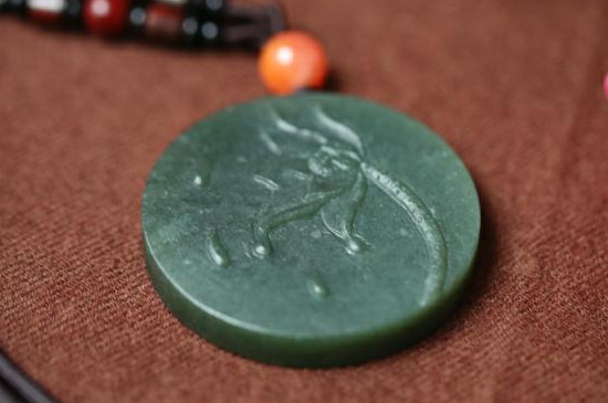 和田玉折射率1.61是什么料  第2张