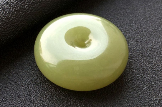 和田玉青黄口料什么意思  第3张