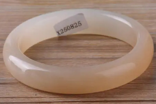 藕粉手镯为什么戴久了有黑色  第3张