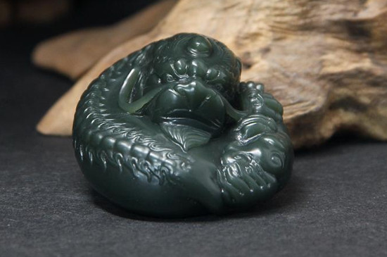 塔青和墨玉的区别  第3张