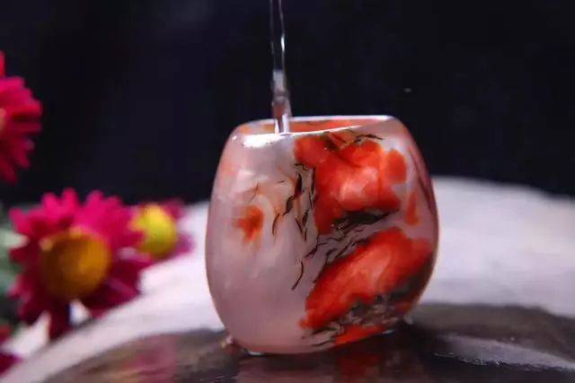 南红中的“异色”究竟是怎样的存在？  第8张